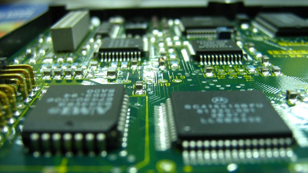 microchips, electronics, semiconductor-4924170.jpg